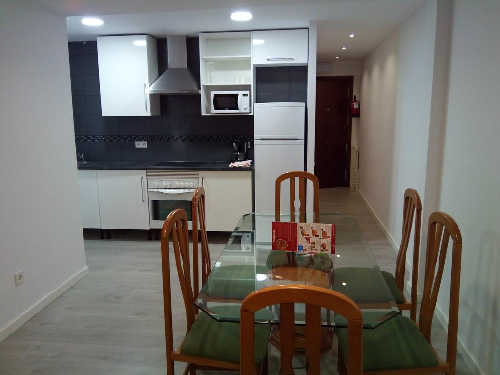 Bnap Masip Apartman Oviedo Szoba fotó